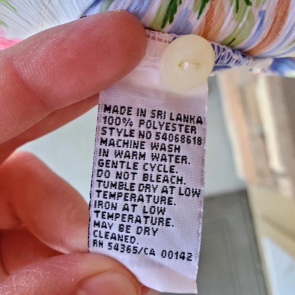 Vintage Alia Petites Women's Short Sleeve Tropical Buttondown Shirt Size 12 - Picture 8 of 11